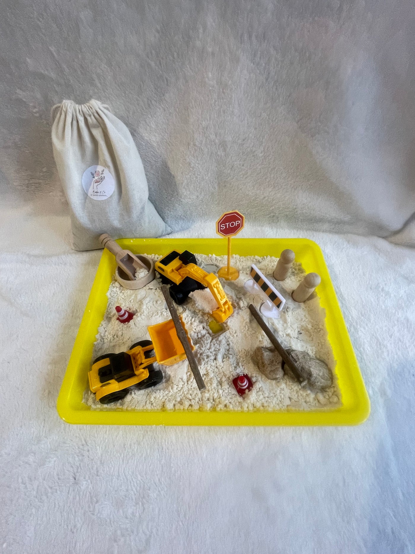 Bac sensoriel chantier sable magique